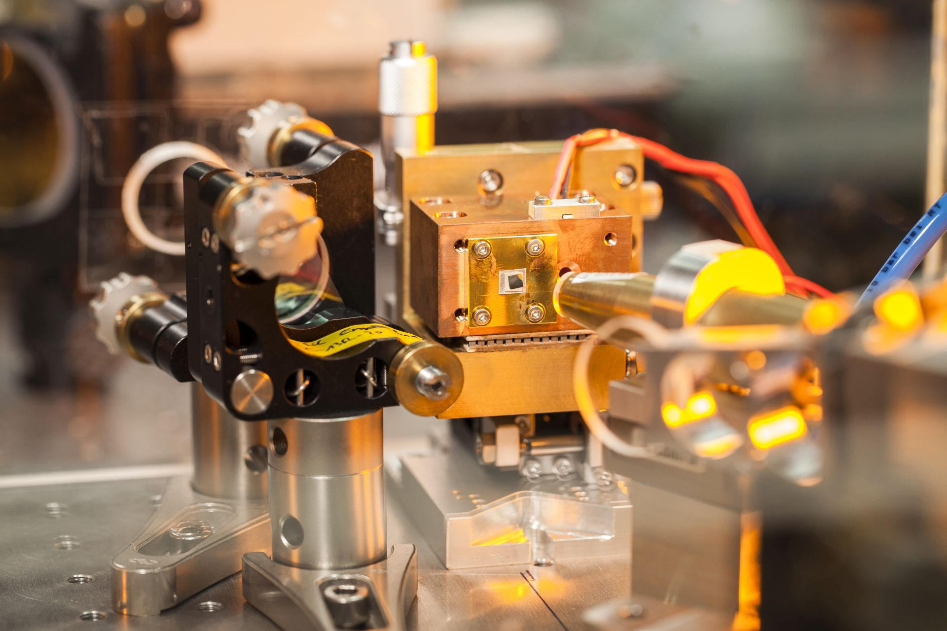 Laboratory test setup at Fraunhofer IAF