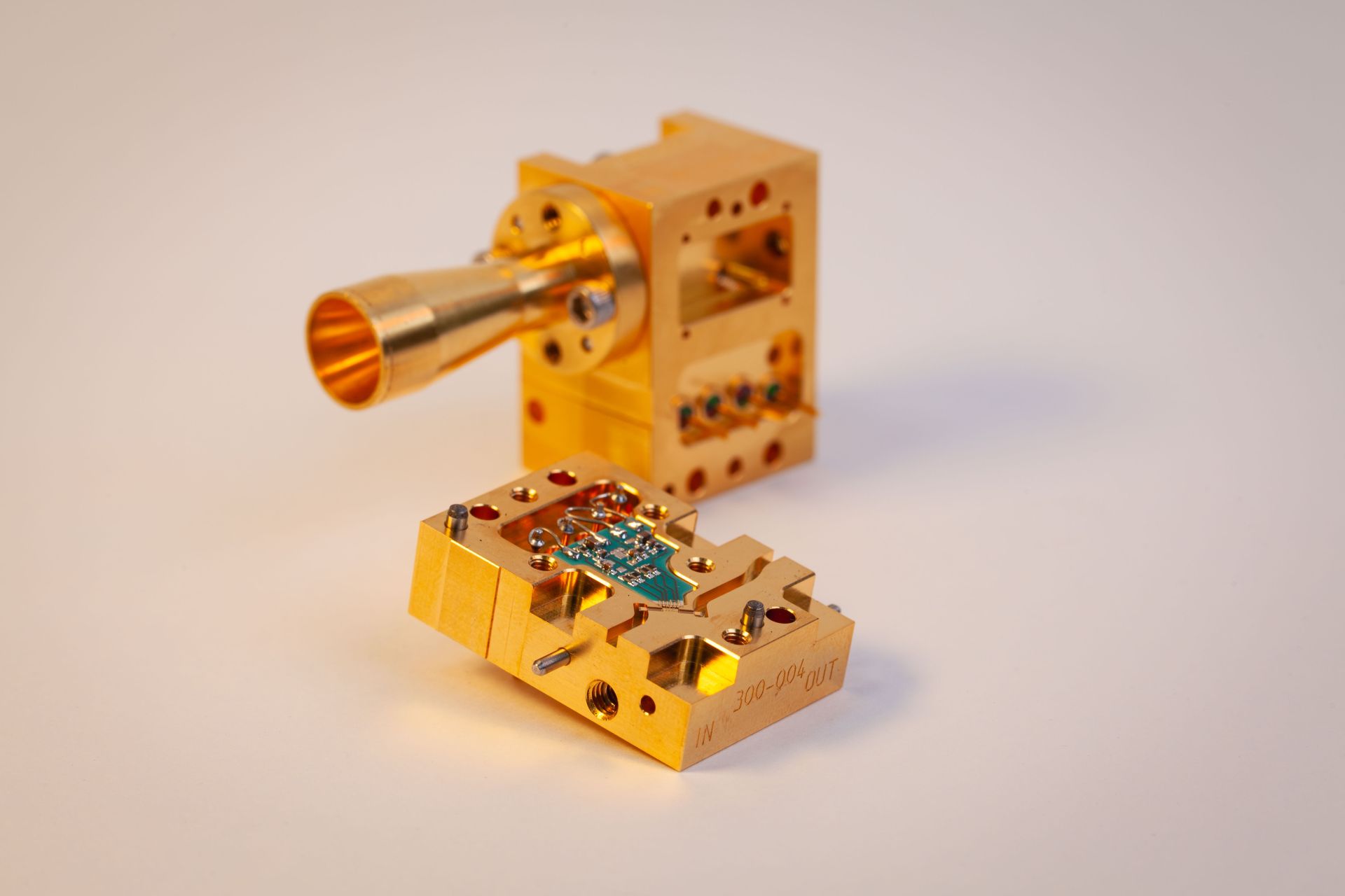 Golden LNA module, disassembled